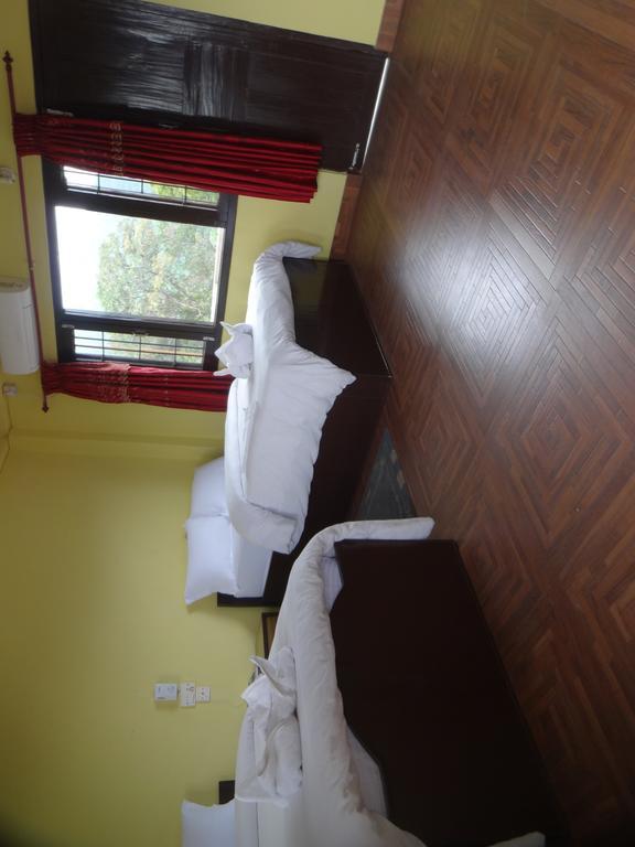 Trekkers Lodge Pokhara Exterior photo